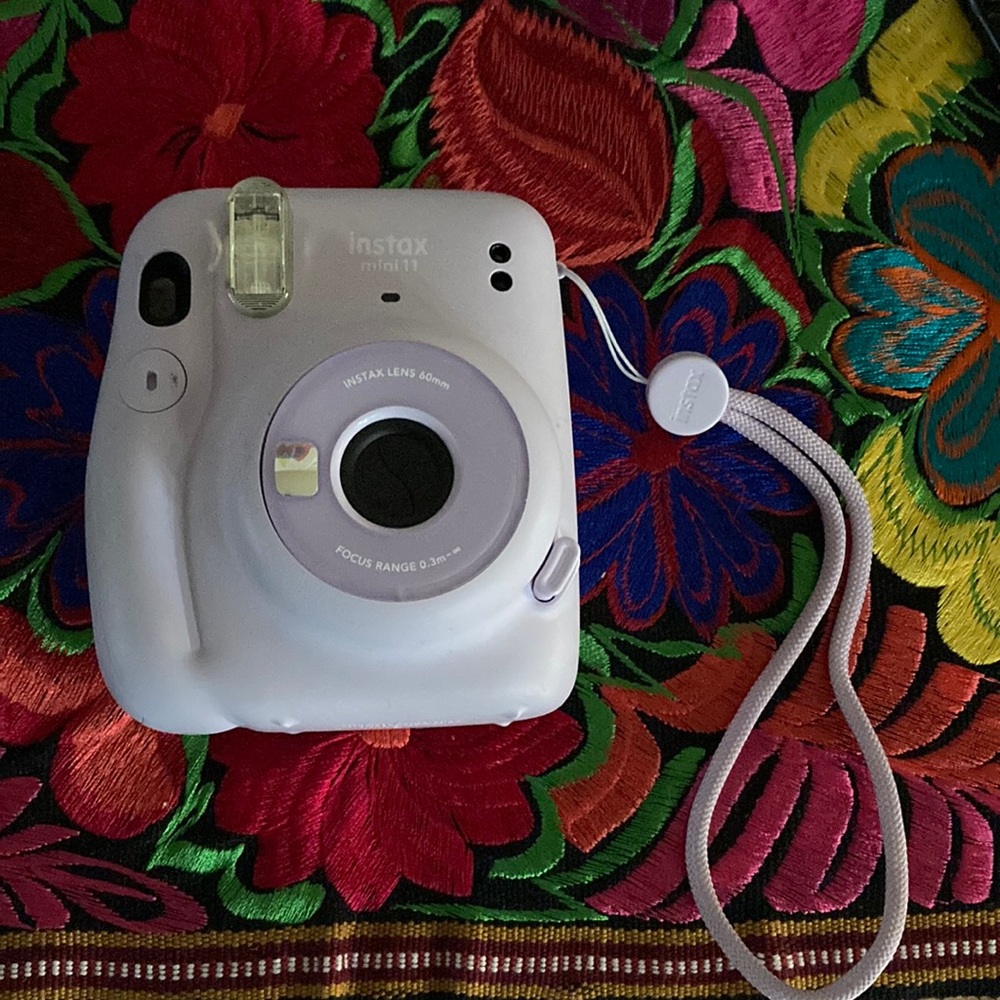 Fujifilm instax mini 11 Camera, EUC